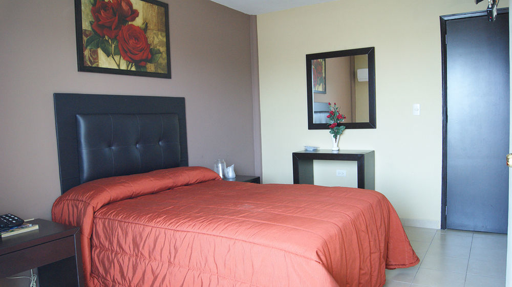 Hotel Villa Cahita Los Mochis Esterno foto